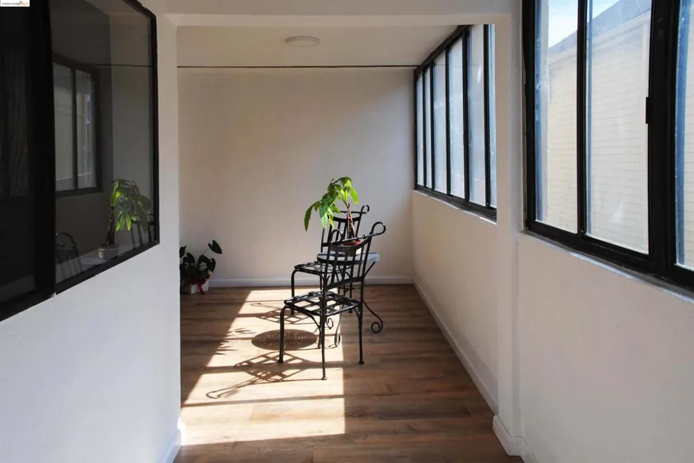 625 Madison St #107 Oakland, CA 94607