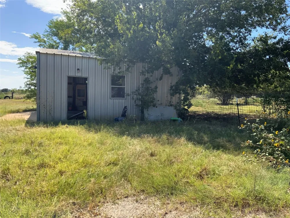 8989 Fm 141 Road Dime Box, TX 77853