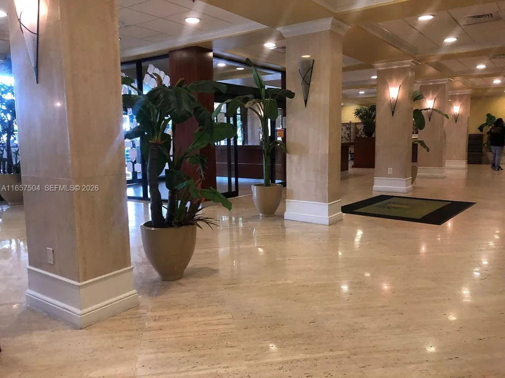 400 Kings Point Dr #328 Sunny Isles Beach, FL 33160