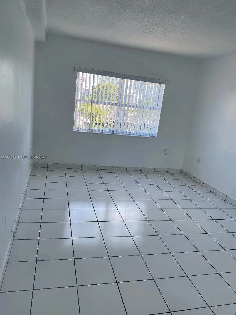 400 Kings Point Dr #328 Sunny Isles Beach, FL 33160