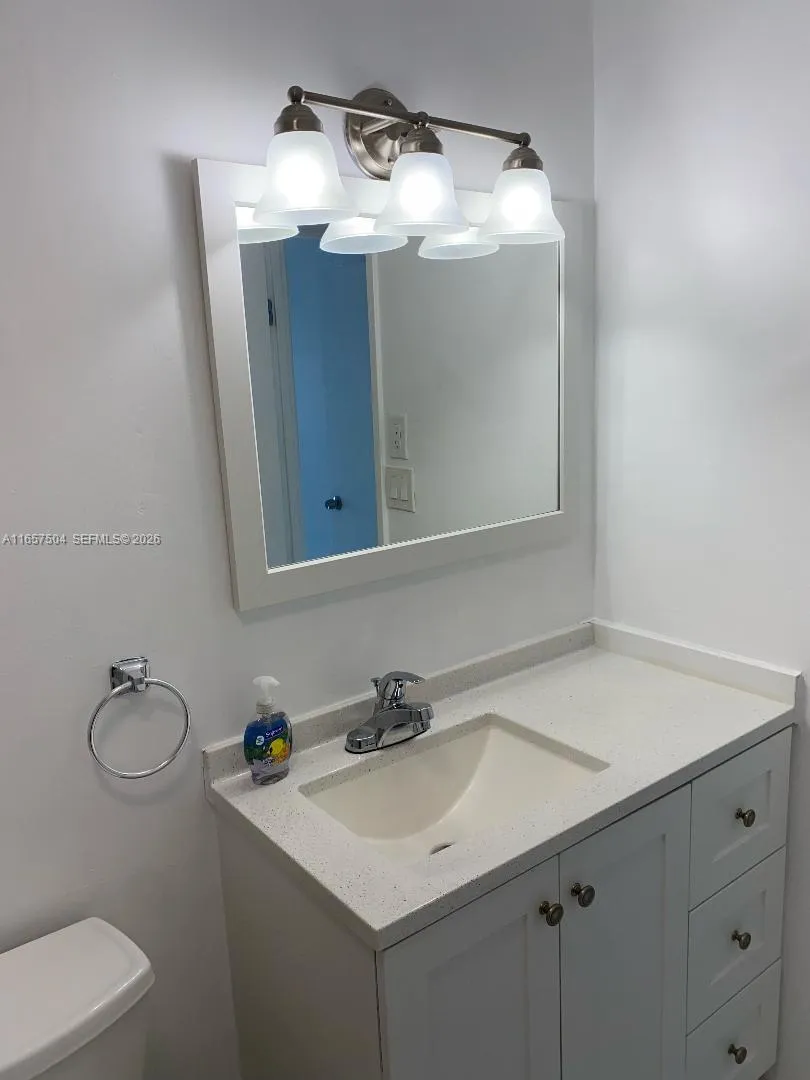 400 Kings Point Dr #328 Sunny Isles Beach, FL 33160