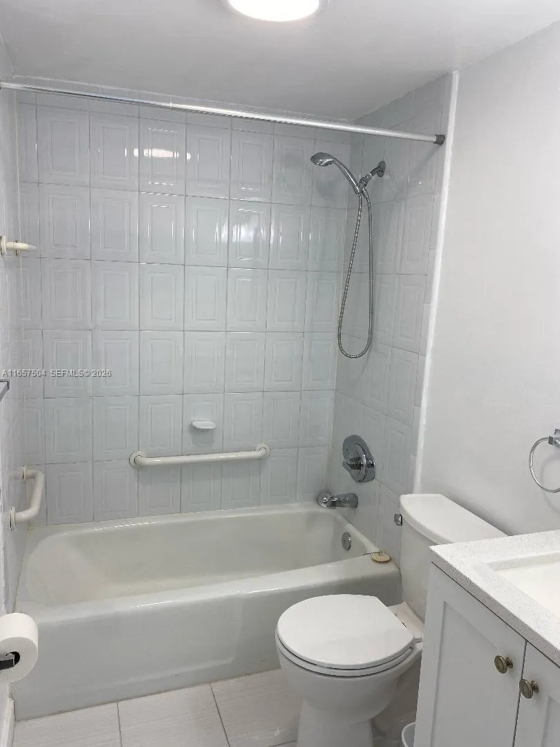 400 Kings Point Dr #328 Sunny Isles Beach, FL 33160