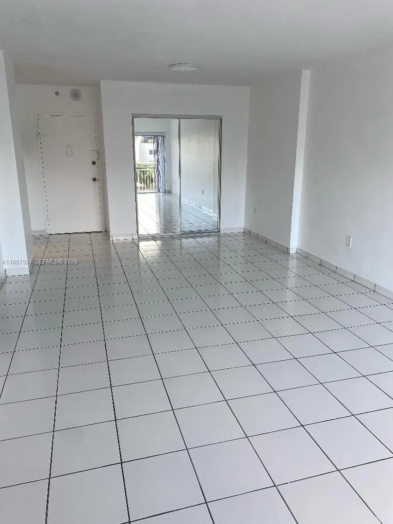 400 Kings Point Dr #328 Sunny Isles Beach, FL 33160