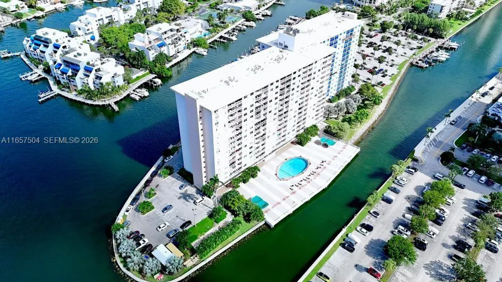 400 Kings Point Dr #328 Sunny Isles Beach, FL 33160