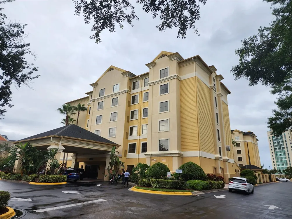 7601 CANADA AVENUE #618 Orlando, FL 32819