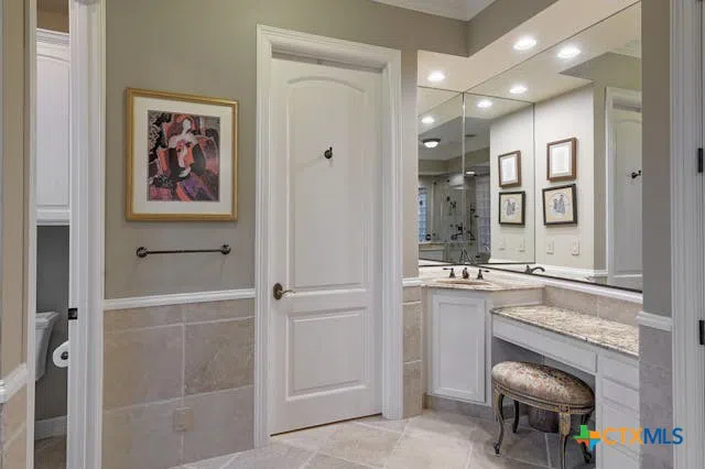 2305 Barton Creek Boulevard #29 Austin, TX 78735