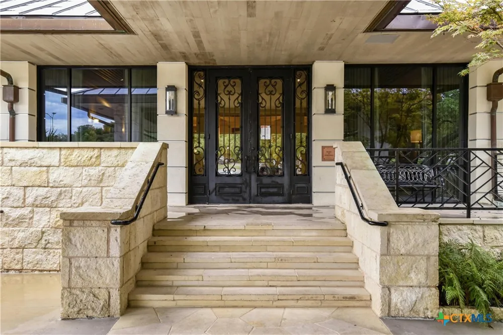 2305 Barton Creek Boulevard #29 Austin, TX 78735