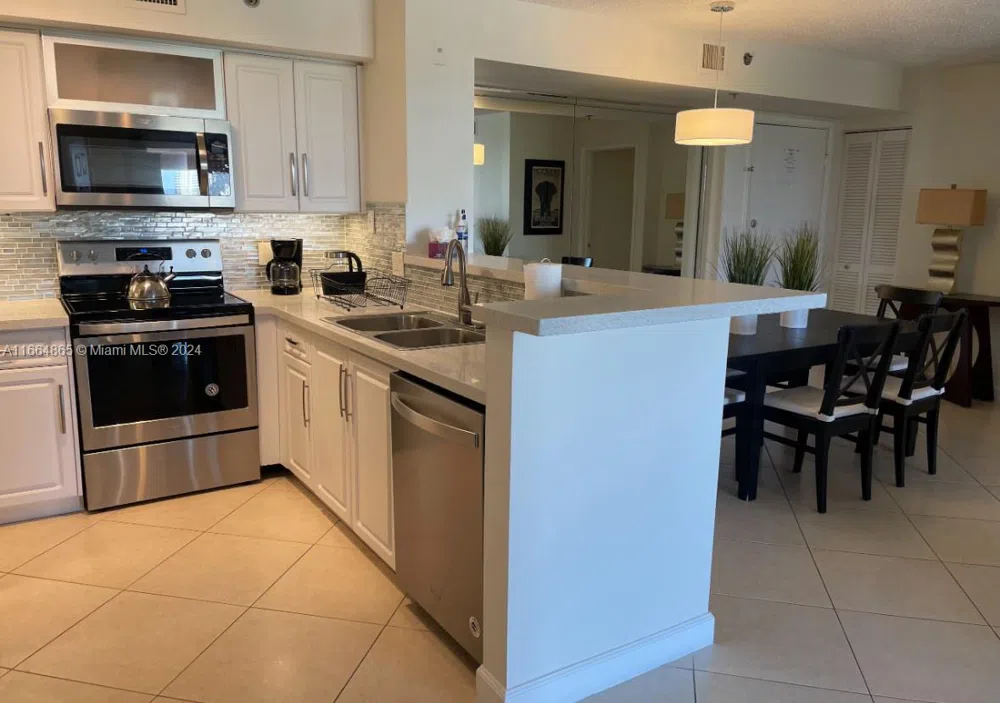 19601 E Country Club Dr #7501 Aventura, FL 33180