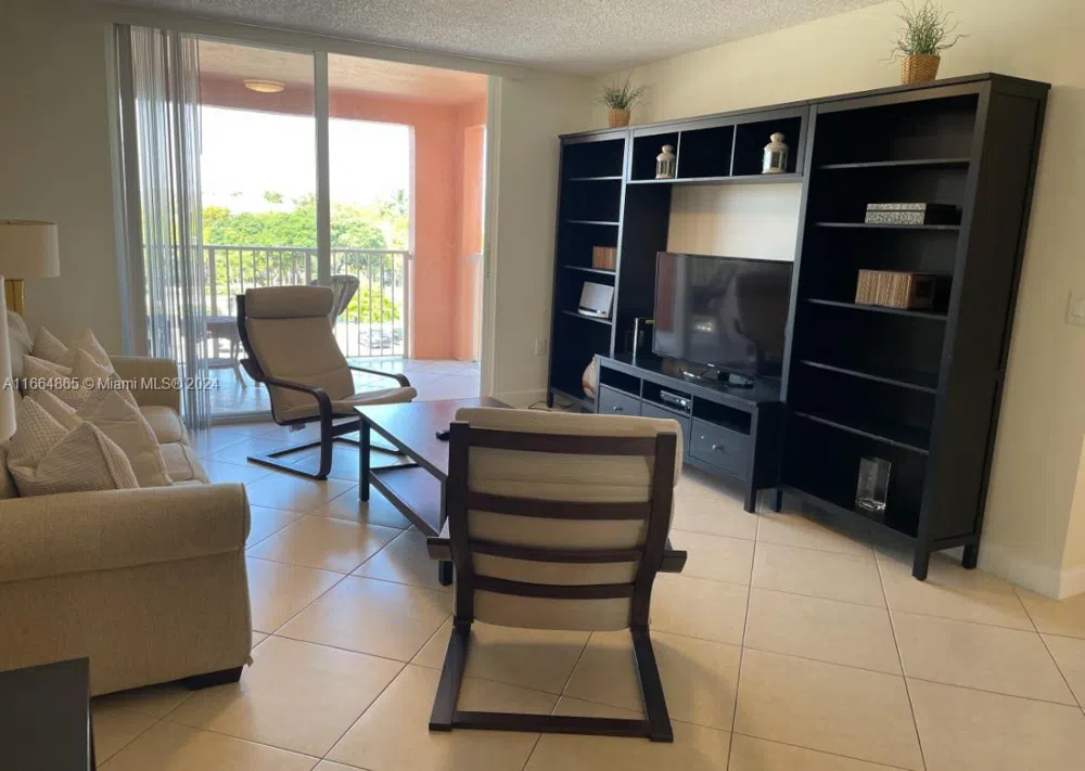 19601 E Country Club Dr #7501 Aventura, FL 33180