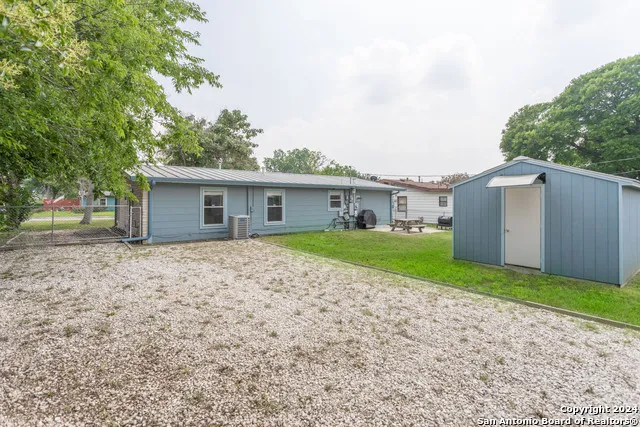 229 Weathercock Lane Windcrest, TX 78239