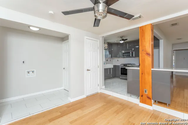 229 Weathercock Lane Windcrest, TX 78239