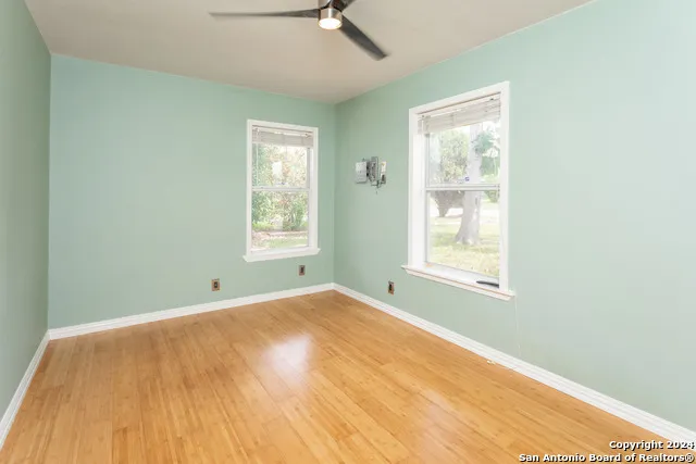 229 Weathercock Lane Windcrest, TX 78239