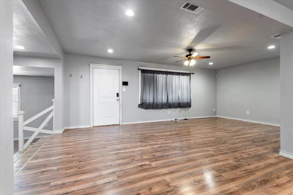 217 Ave X Levelland, TX 79336