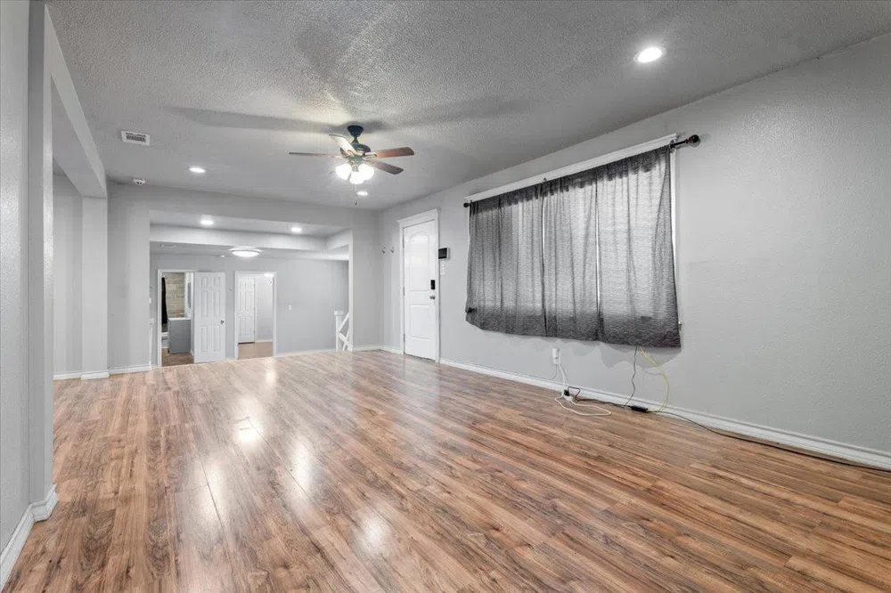 217 Ave X Levelland, TX 79336
