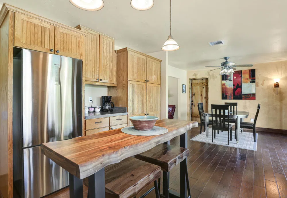 1020 Cerritos Drive Palm Springs, CA 92262