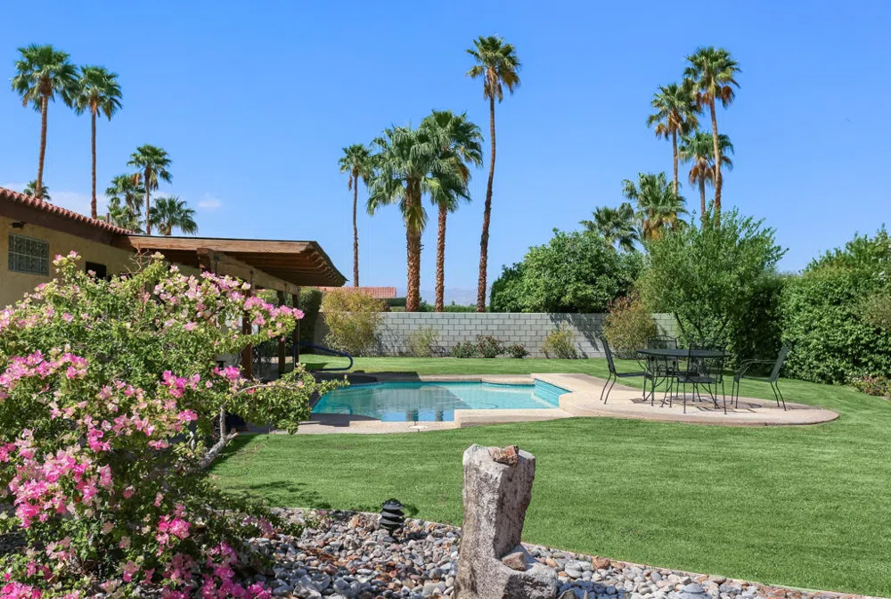 1020 Cerritos Drive Palm Springs, CA 92262