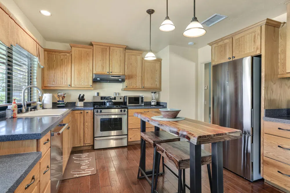 1020 Cerritos Drive Palm Springs, CA 92262
