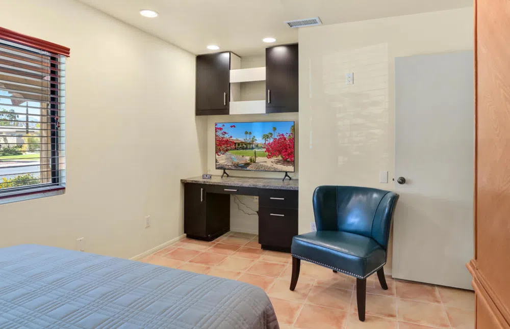 1020 Cerritos Drive Palm Springs, CA 92262