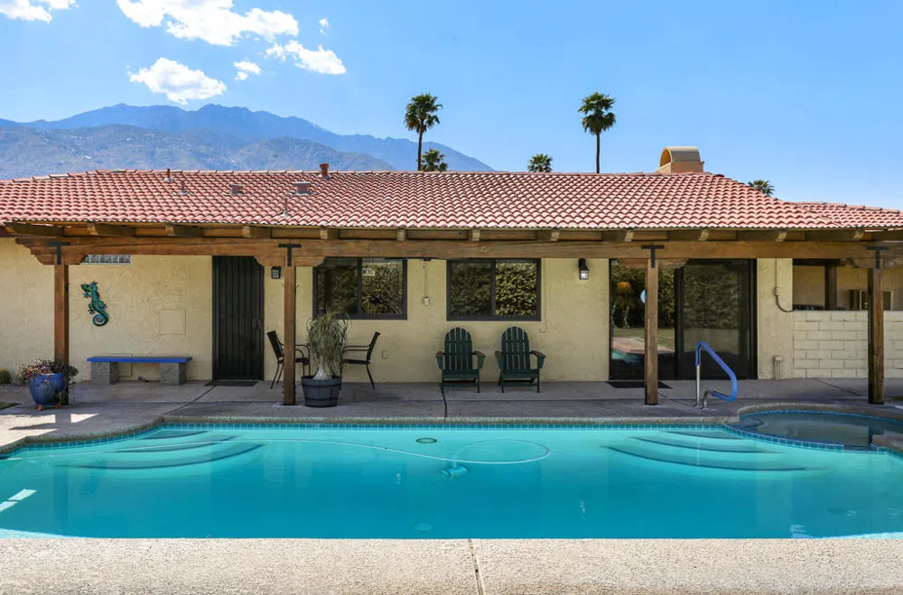 1020 Cerritos Drive Palm Springs, CA 92262
