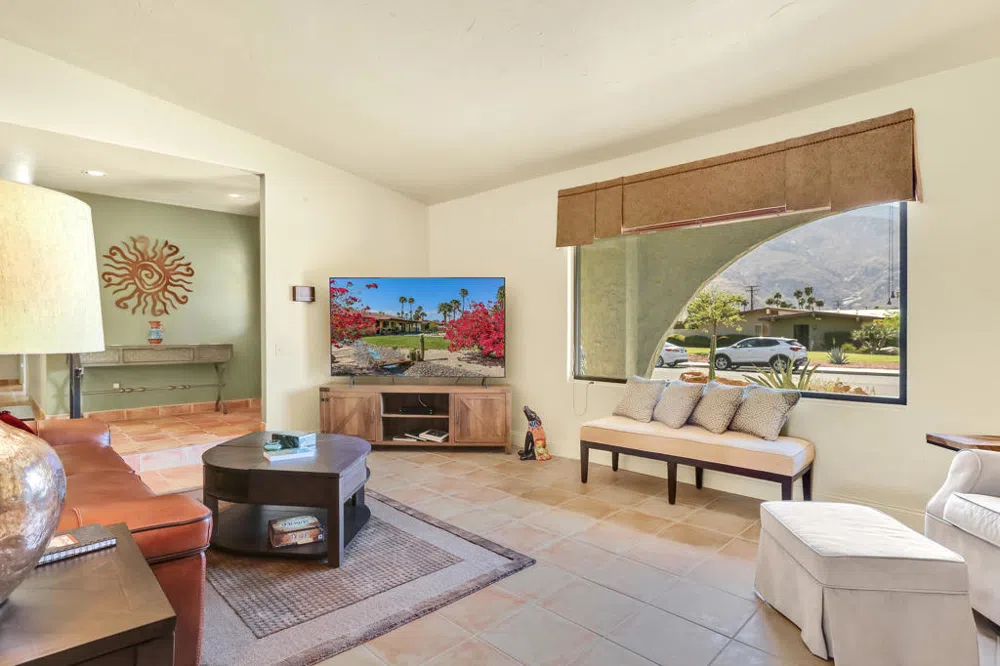 1020 Cerritos Drive Palm Springs, CA 92262