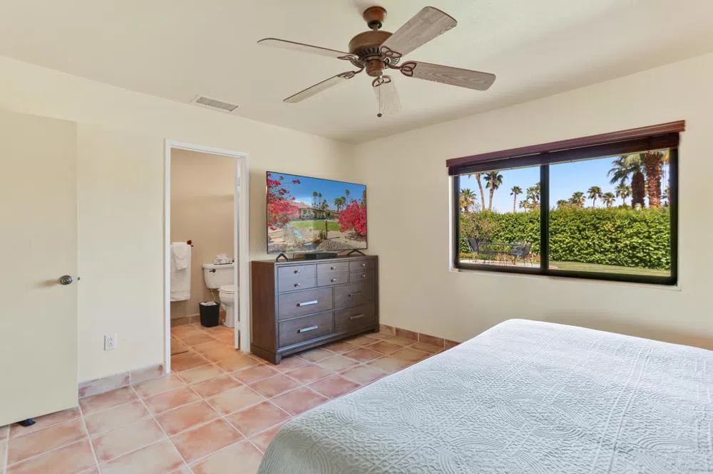 1020 Cerritos Drive Palm Springs, CA 92262