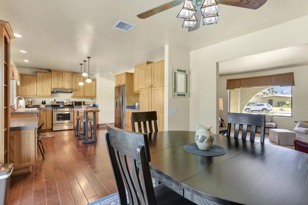 1020 Cerritos Drive Palm Springs, CA 92262