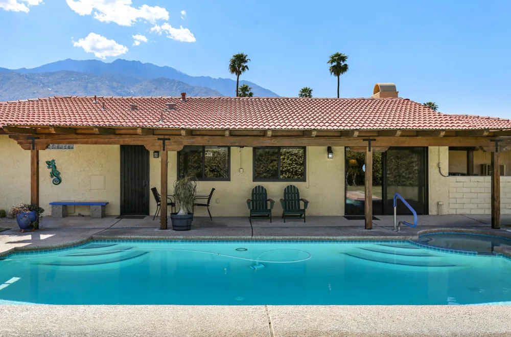1020 Cerritos Drive Palm Springs, CA 92262