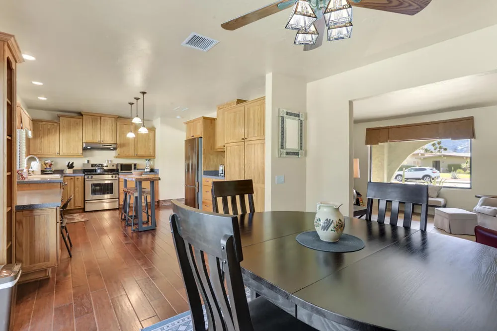 1020 Cerritos Drive Palm Springs, CA 92262