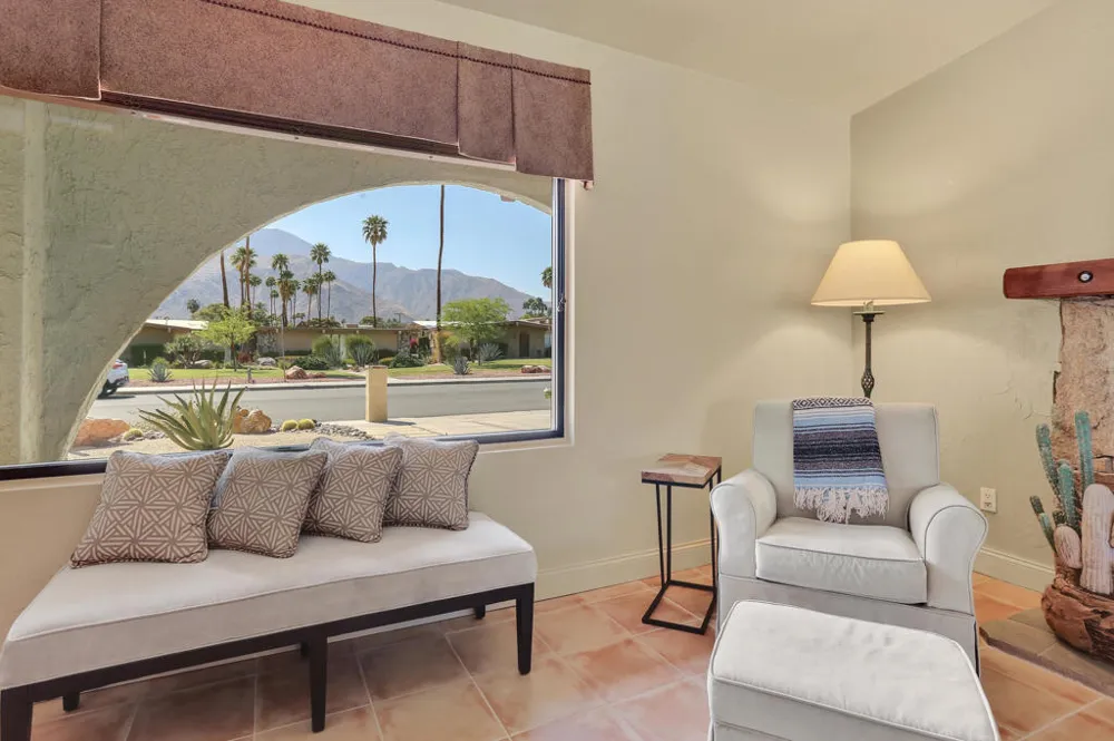 1020 Cerritos Drive Palm Springs, CA 92262