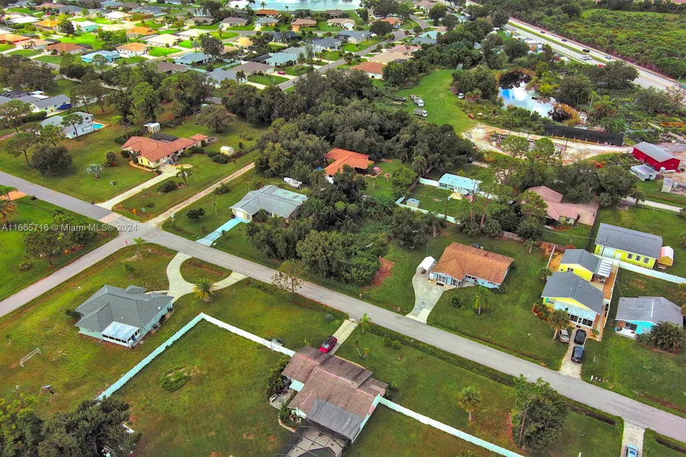 1 Gillespie St Englewood, FL 34223
