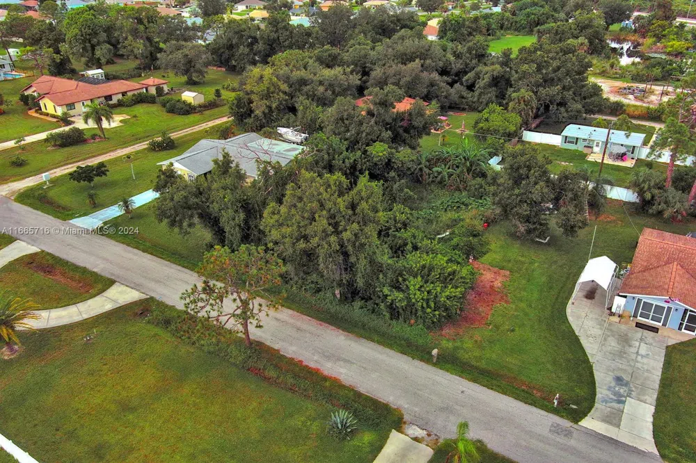 1 Gillespie St Englewood, FL 34223