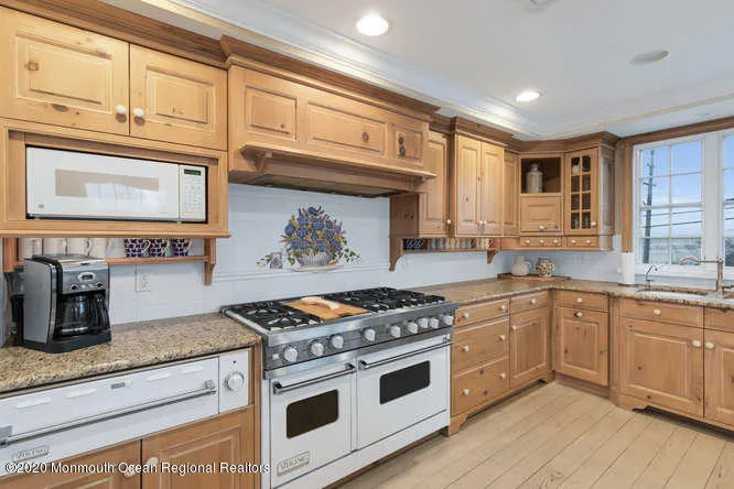 1081 Barnegat Lane Mantoloking, NJ 08738