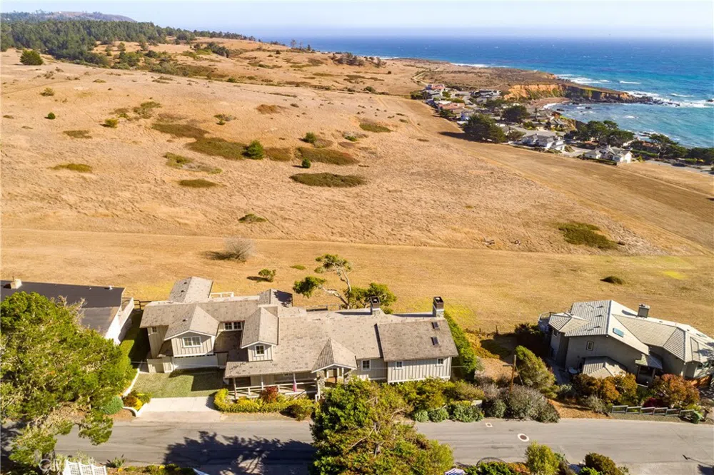 404 Huntington Road Cambria, CA 93428