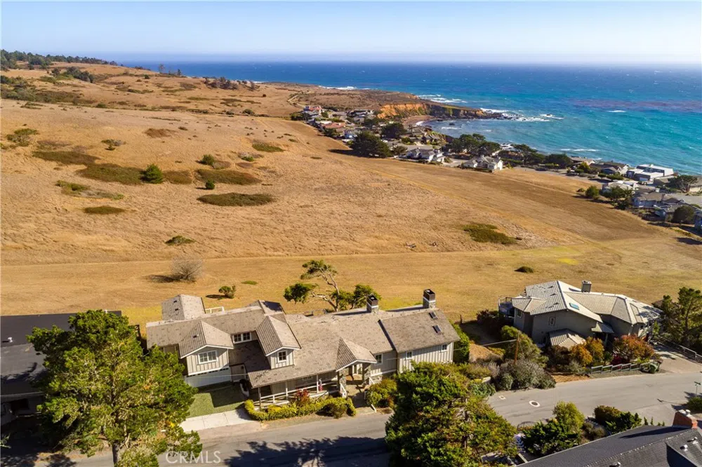 404 Huntington Road Cambria, CA 93428