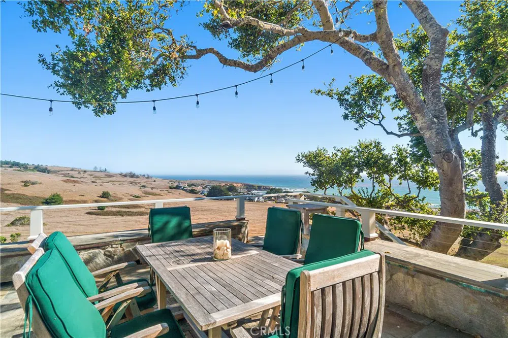 404 Huntington Road Cambria, CA 93428