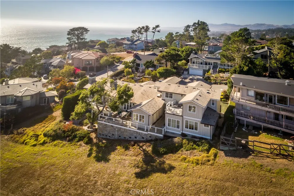 404 Huntington Road Cambria, CA 93428