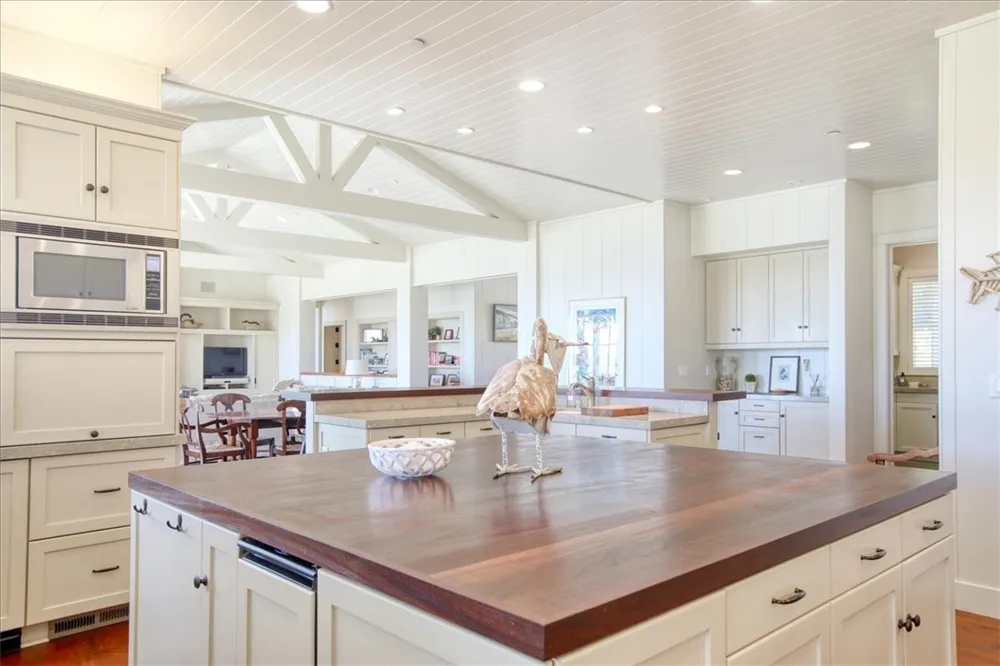404 Huntington Road Cambria, CA 93428