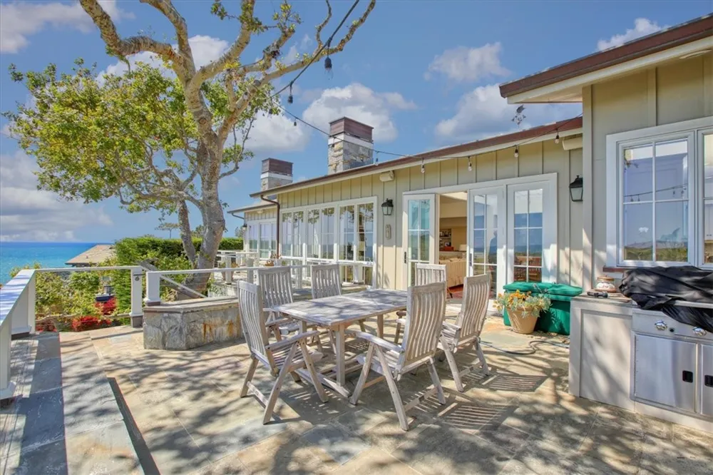 404 Huntington Road Cambria, CA 93428