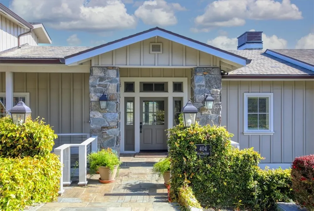 404 Huntington Road Cambria, CA 93428