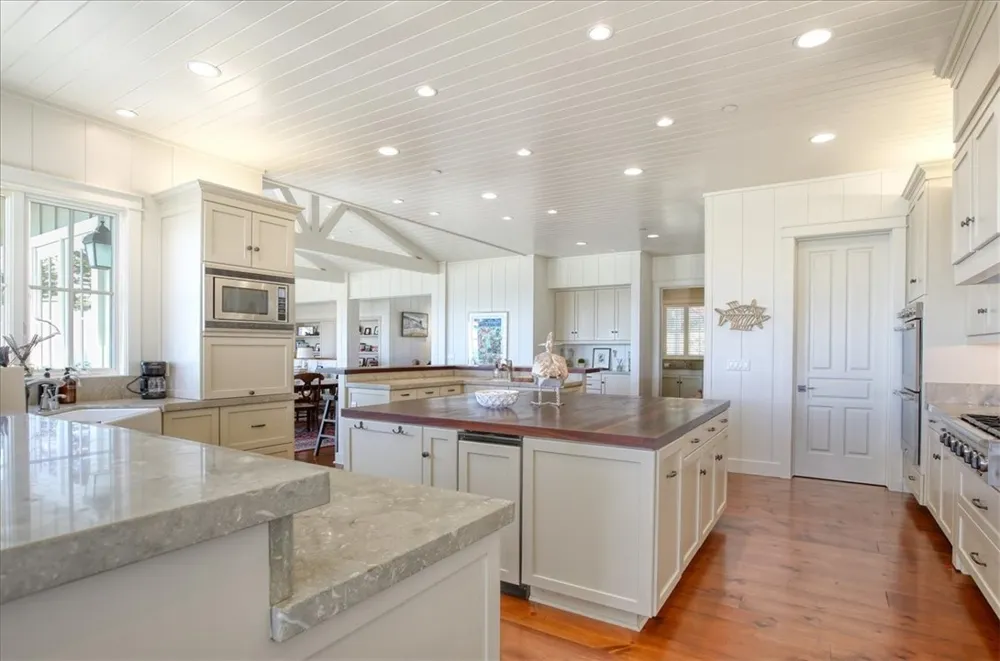 404 Huntington Road Cambria, CA 93428