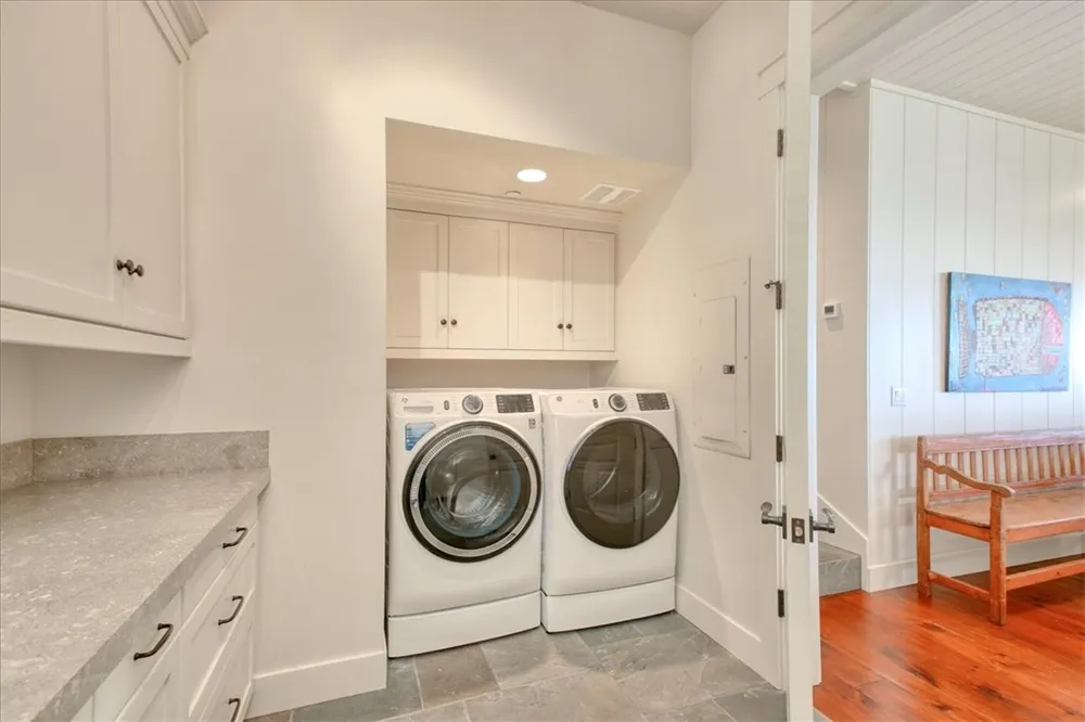 404 Huntington Road Cambria, CA 93428