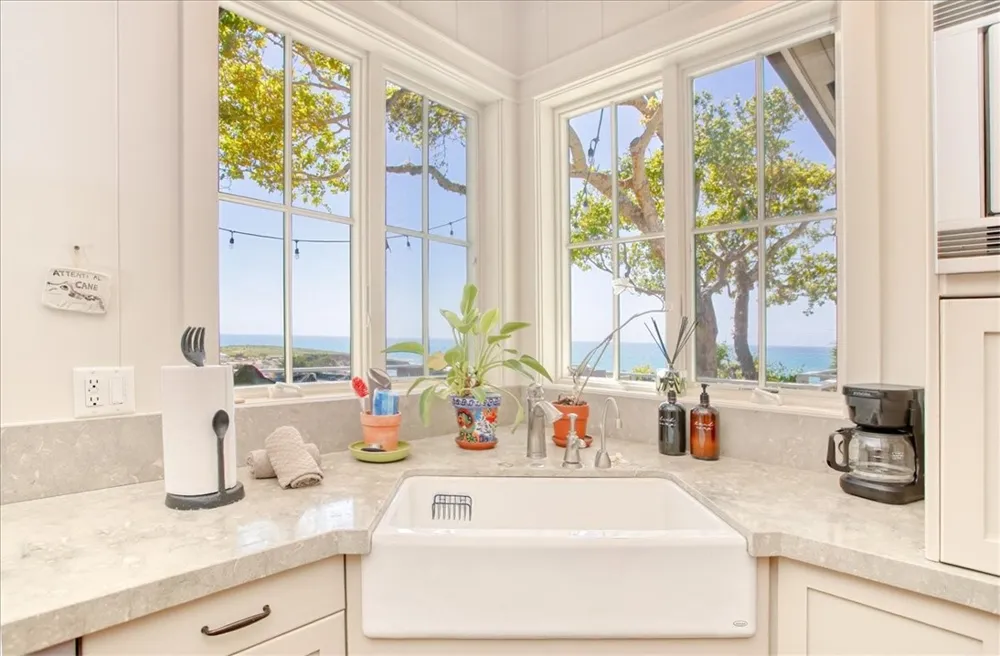 404 Huntington Road Cambria, CA 93428