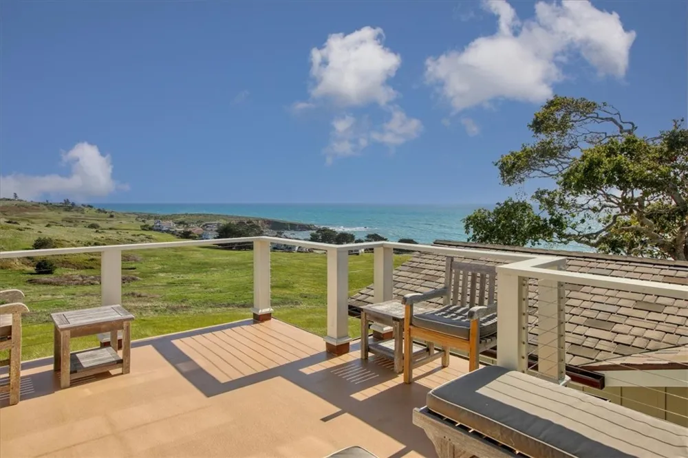 404 Huntington Road Cambria, CA 93428