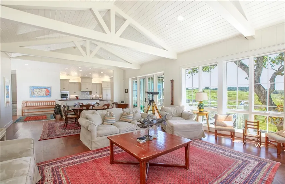 404 Huntington Road Cambria, CA 93428