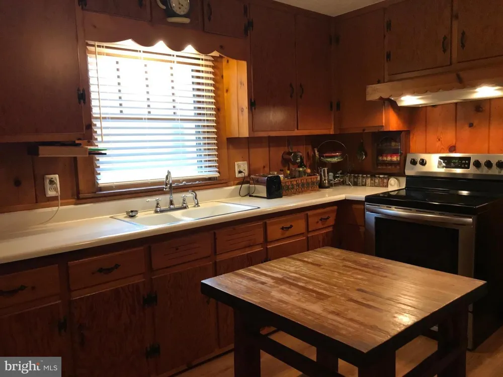 624 ARNOLD HILL ROAD Elkins, WV 26241