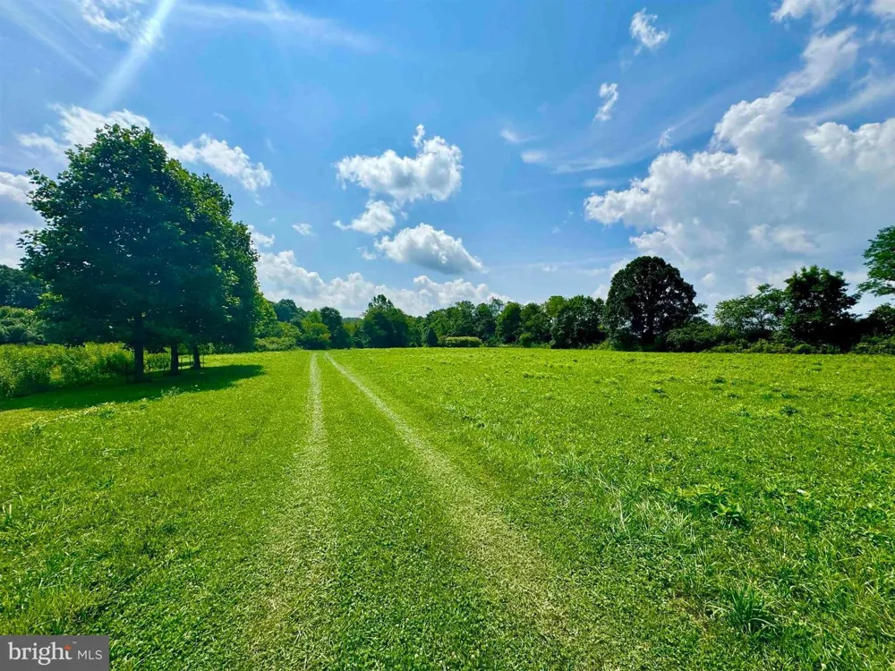 624 ARNOLD HILL ROAD Elkins, WV 26241