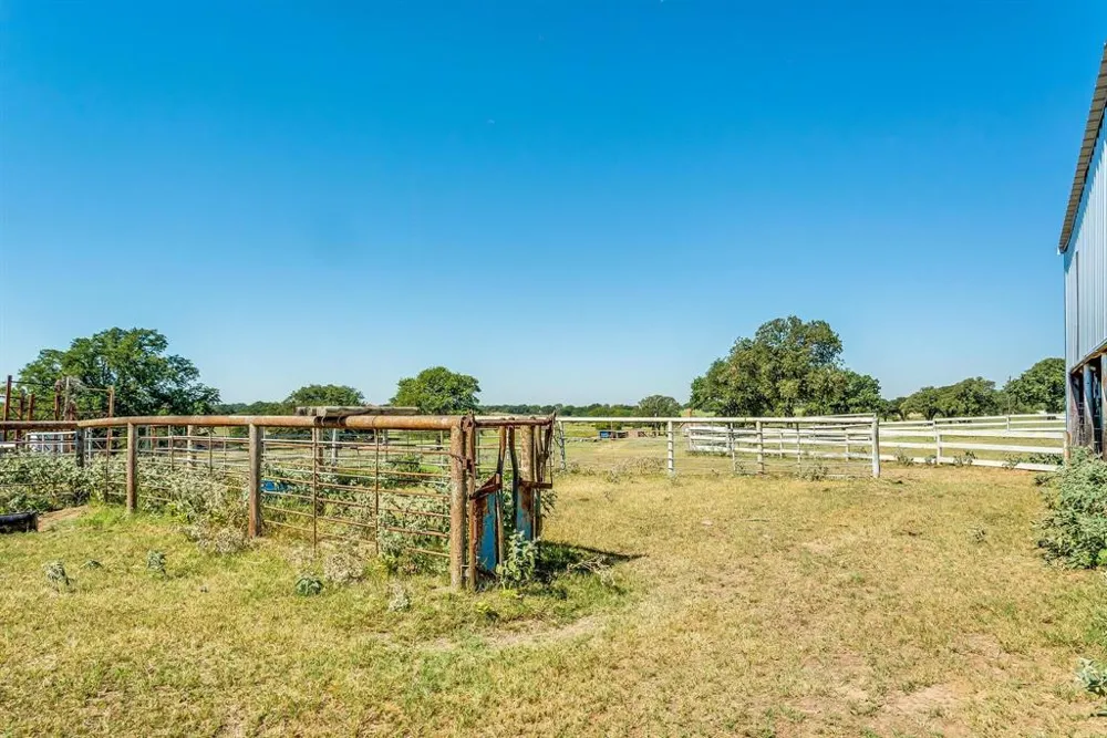 South Johnson Loop Bowie, TX 76230