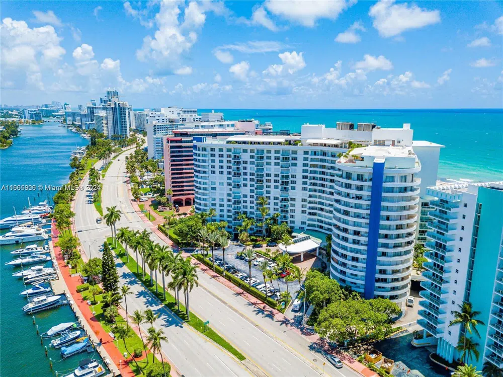 5161 Collins Ave #405 Miami Beach, FL 33140