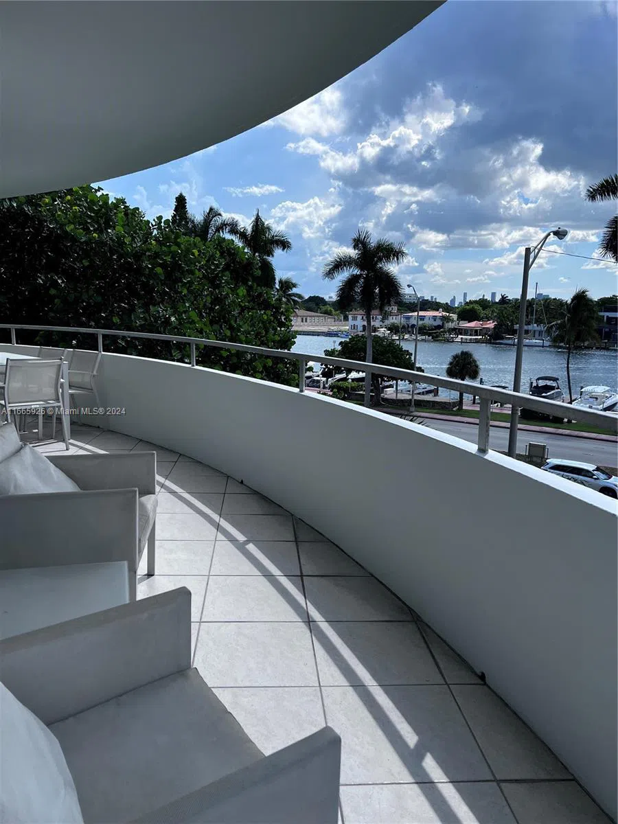 5161 Collins Ave #405 Miami Beach, FL 33140