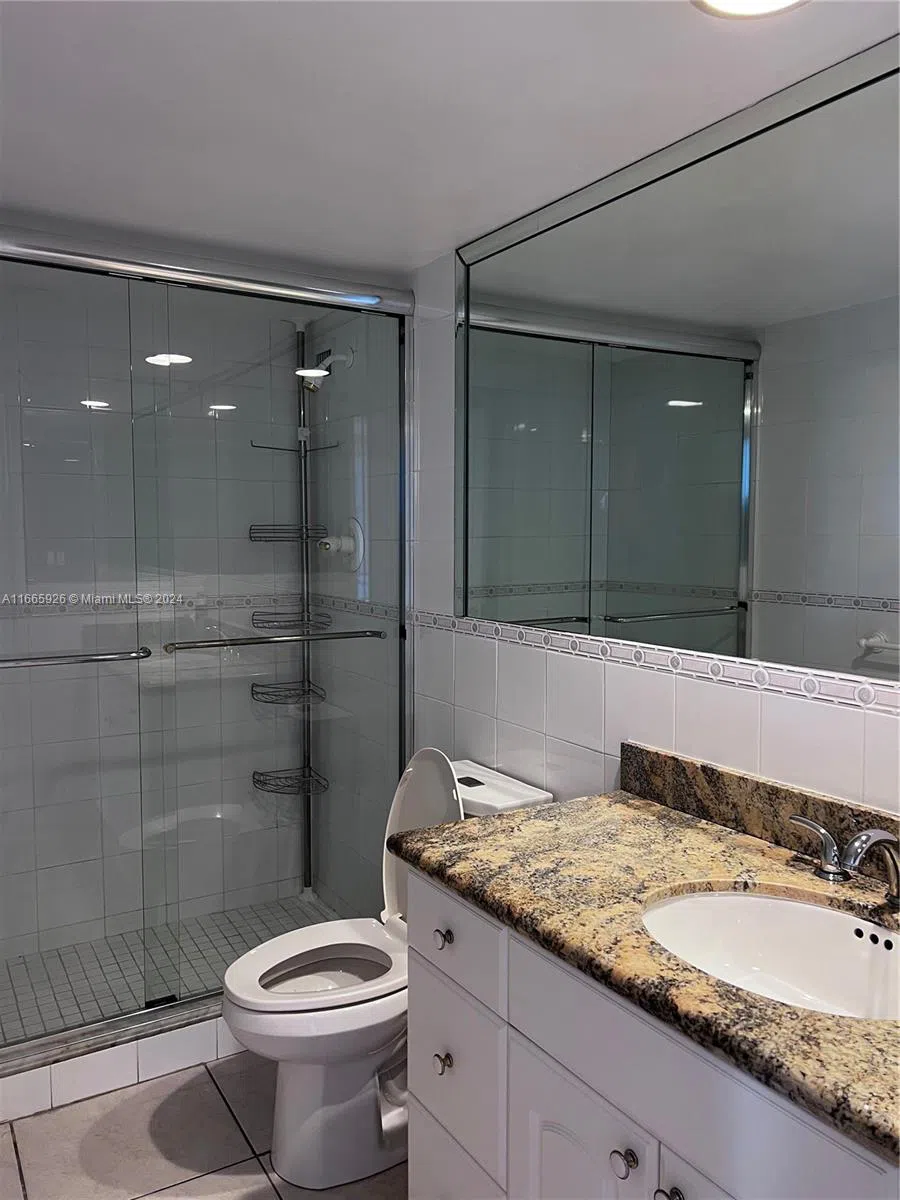5161 Collins Ave #405 Miami Beach, FL 33140